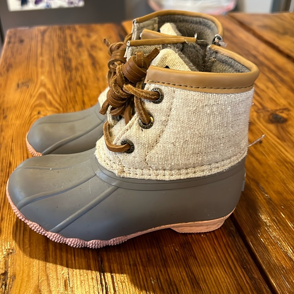 Excellent used Sperry topsider boots